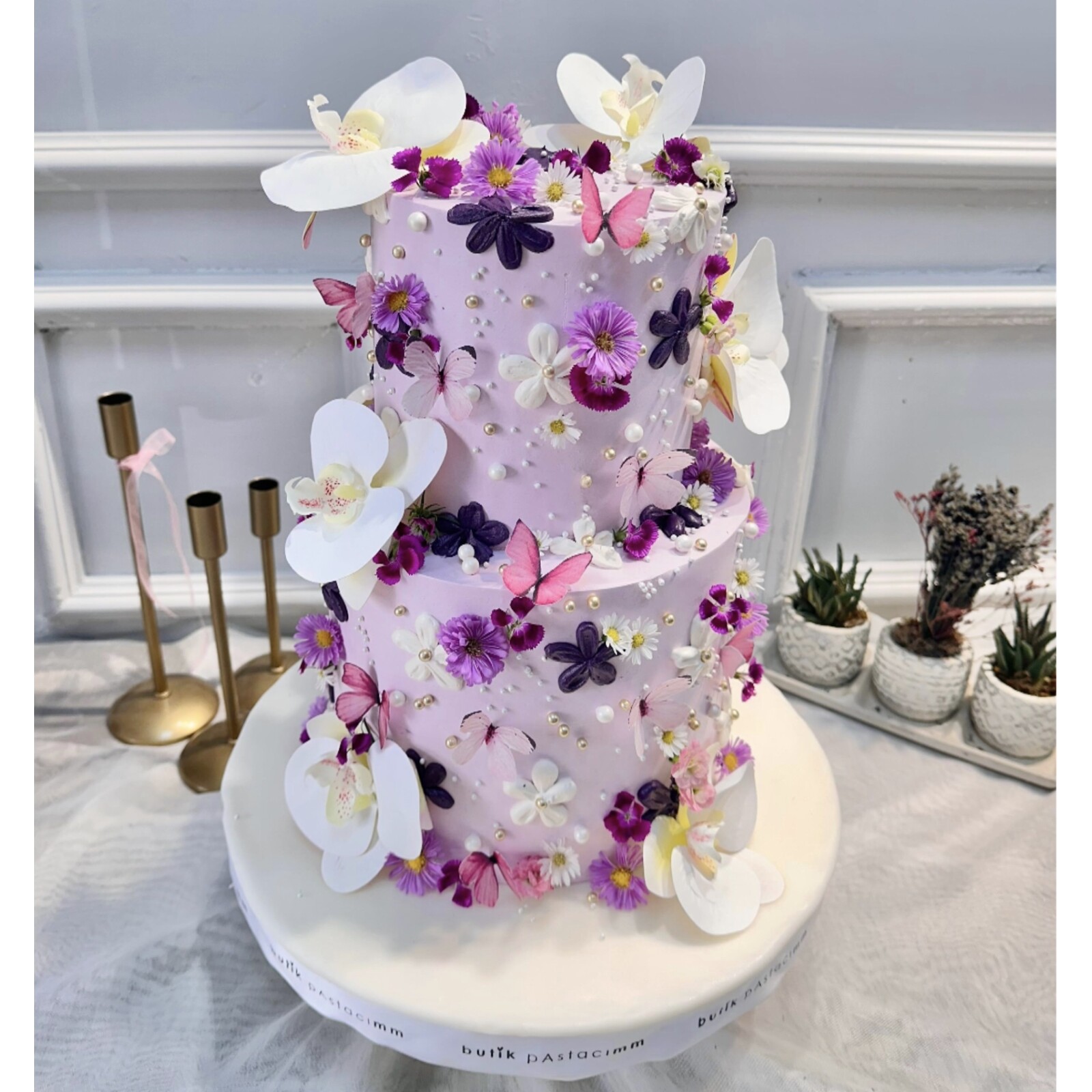 Çiçekli Nişan Pastası