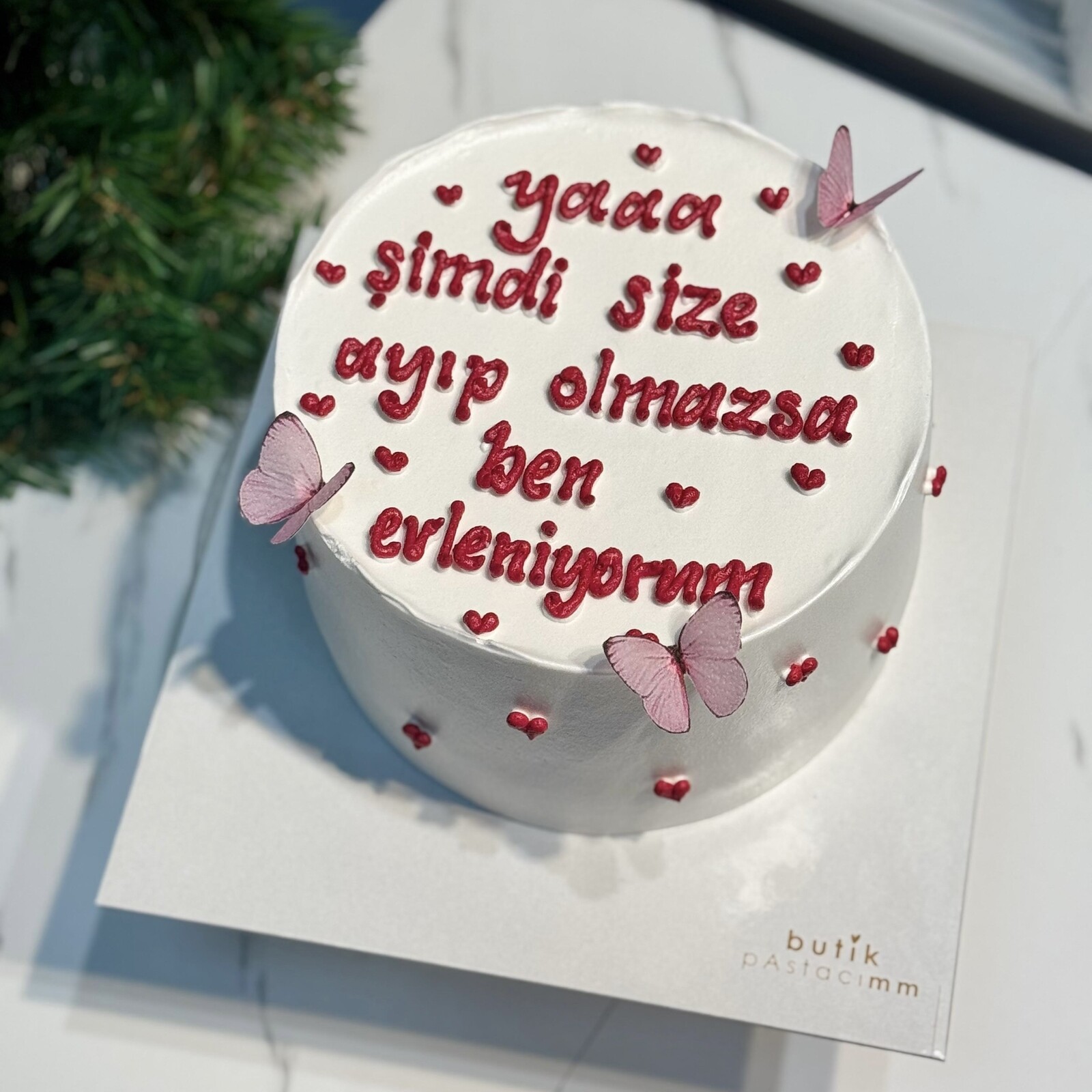 Ben Evleniyorum Yazılı Kelebekli Bekarlığa Veda Pastası