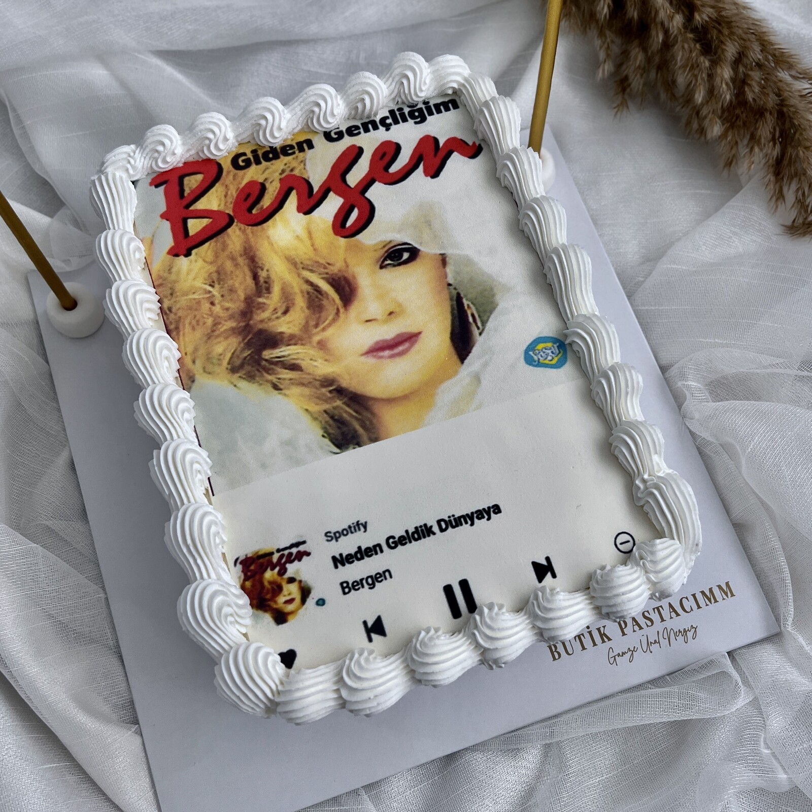 Bergen Resimli Pasta