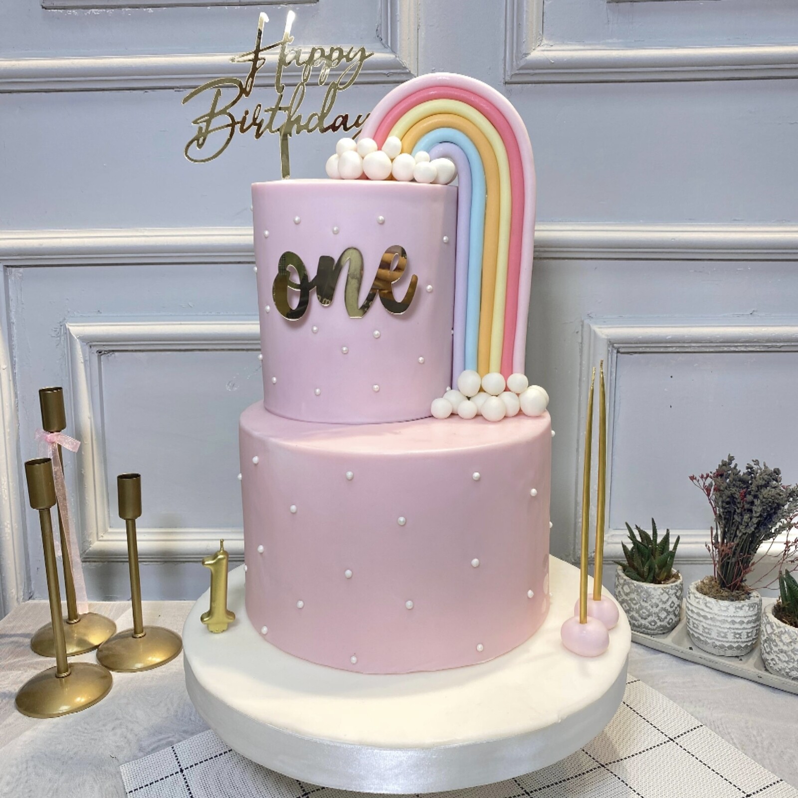 Bir Yaş Doğum Günü Pastası