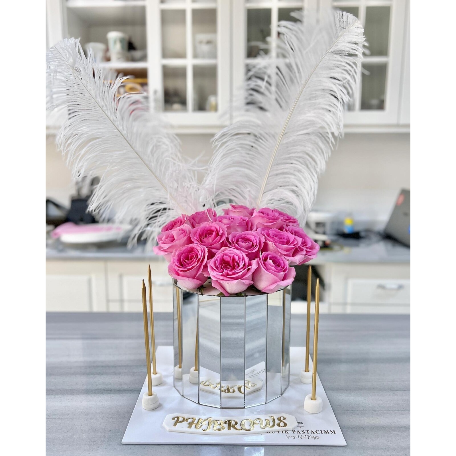 Aynalı Çiçekli Konsept Pasta