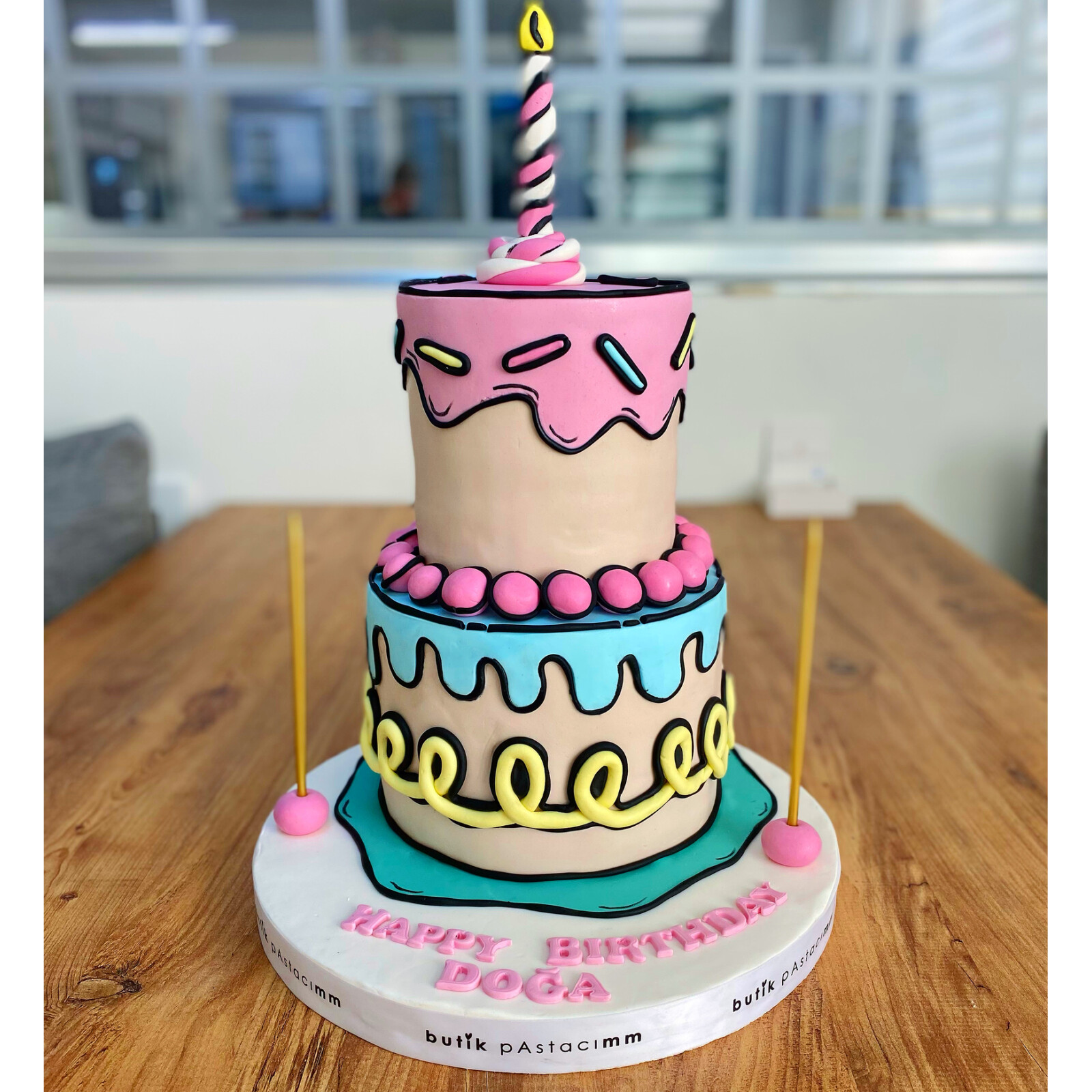 Comic Cake Temalı Tasarım Pasta