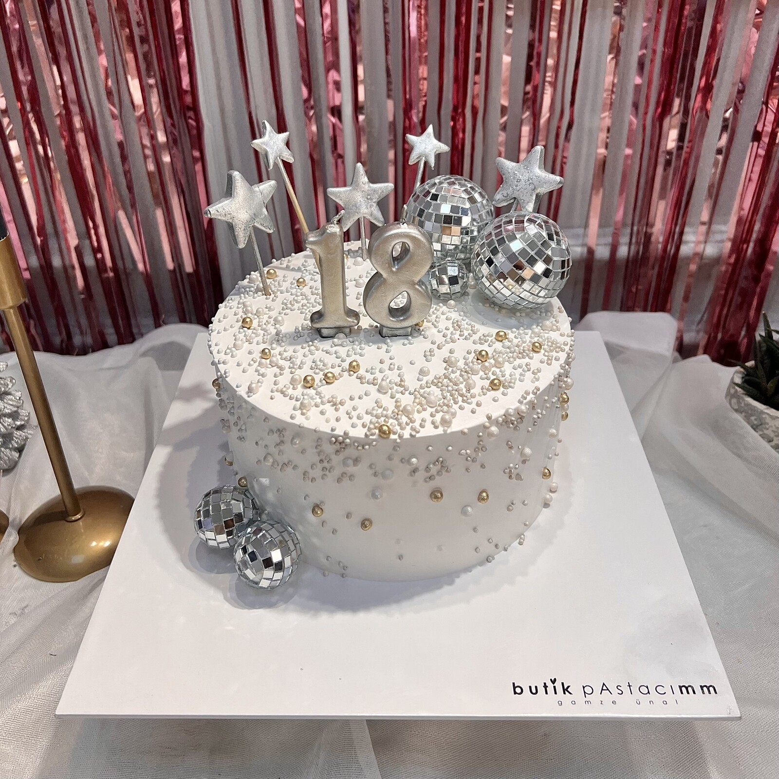 Disco Toplu İncili Pasta