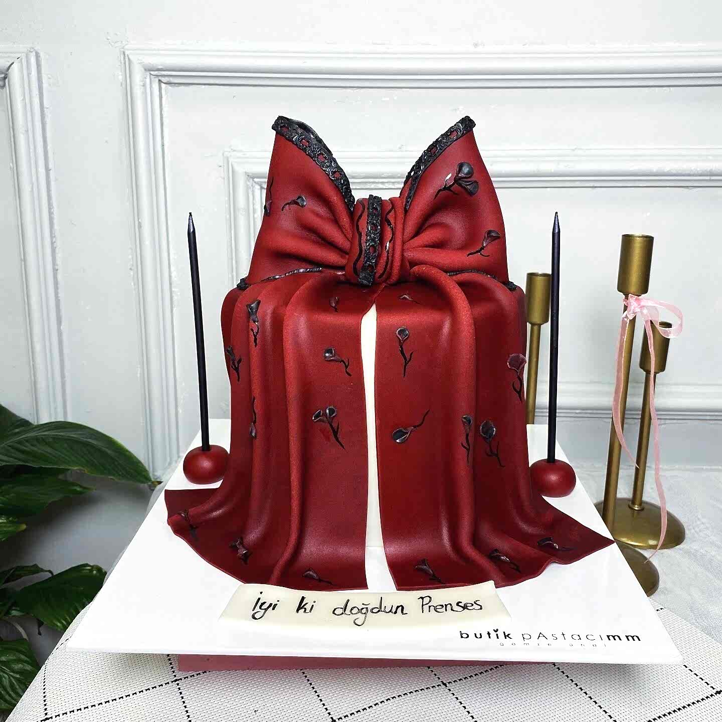 Kurdele Tasarım Pasta