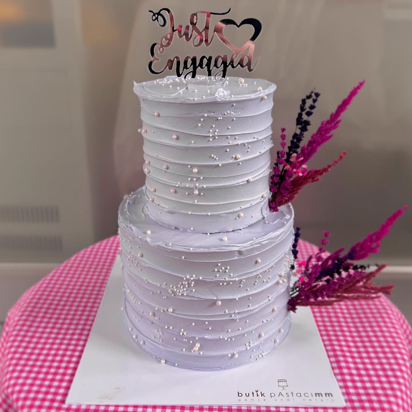 Lavanta Çiçekli Tasarım Pasta