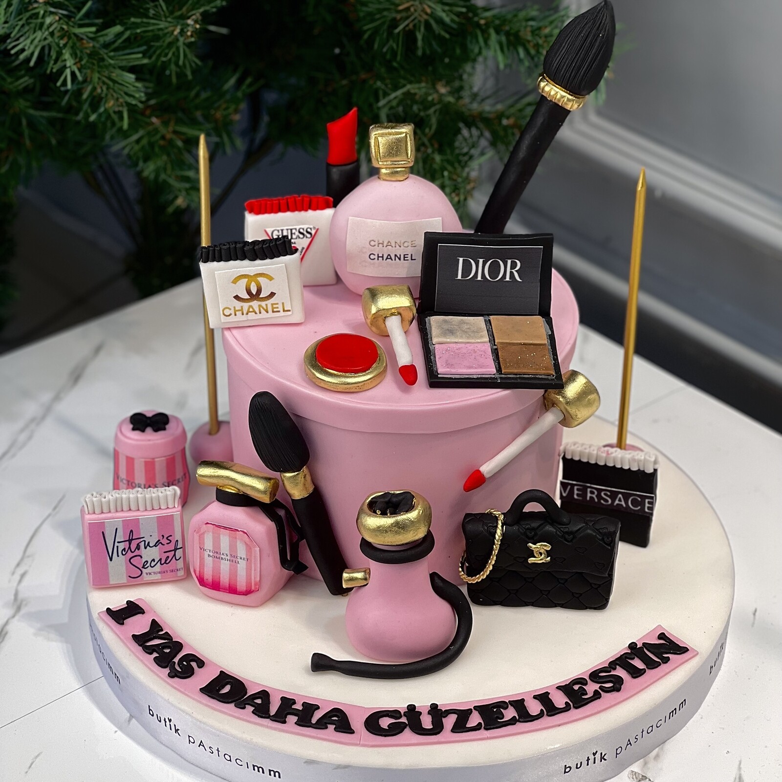 Make Up Makyaj Konseptli Pasta