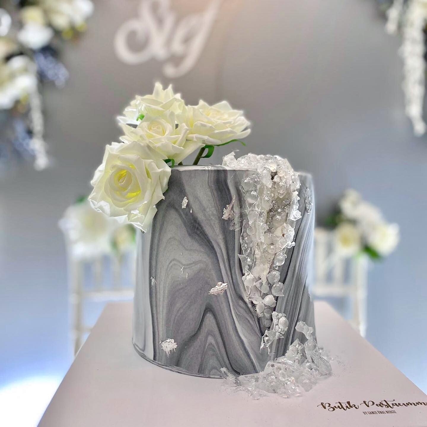 Mermer Desenli Nişan Pastası