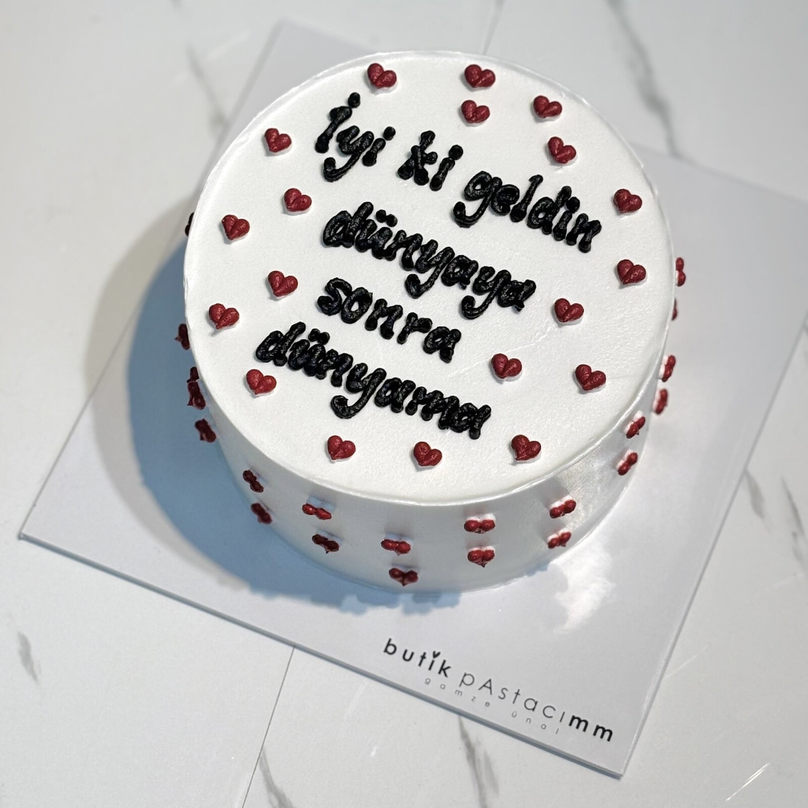 Minik Kalpli Yazılı Pasta