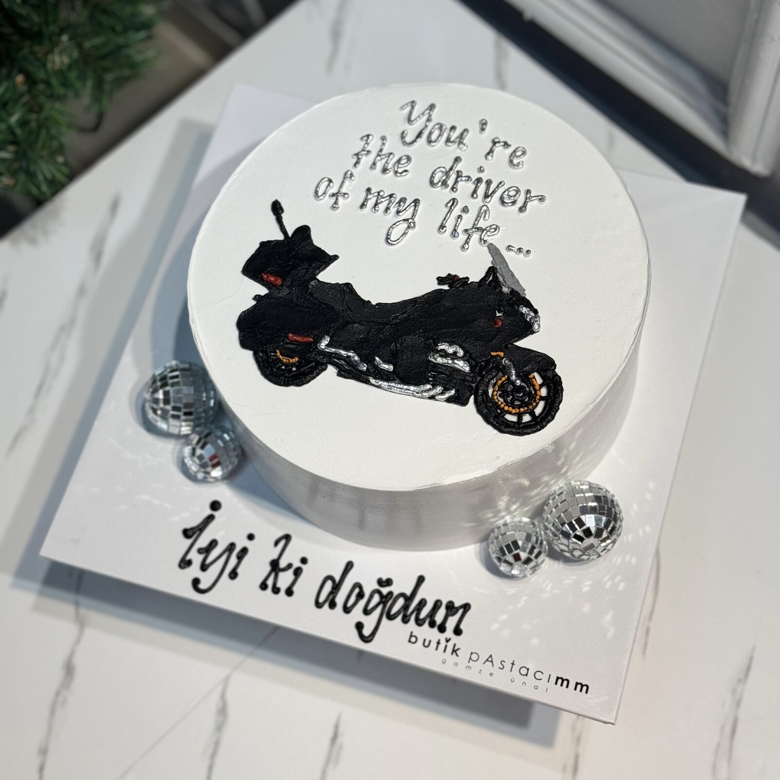 Motor Çizimli Yazılı Pasta (Disco Toplu)