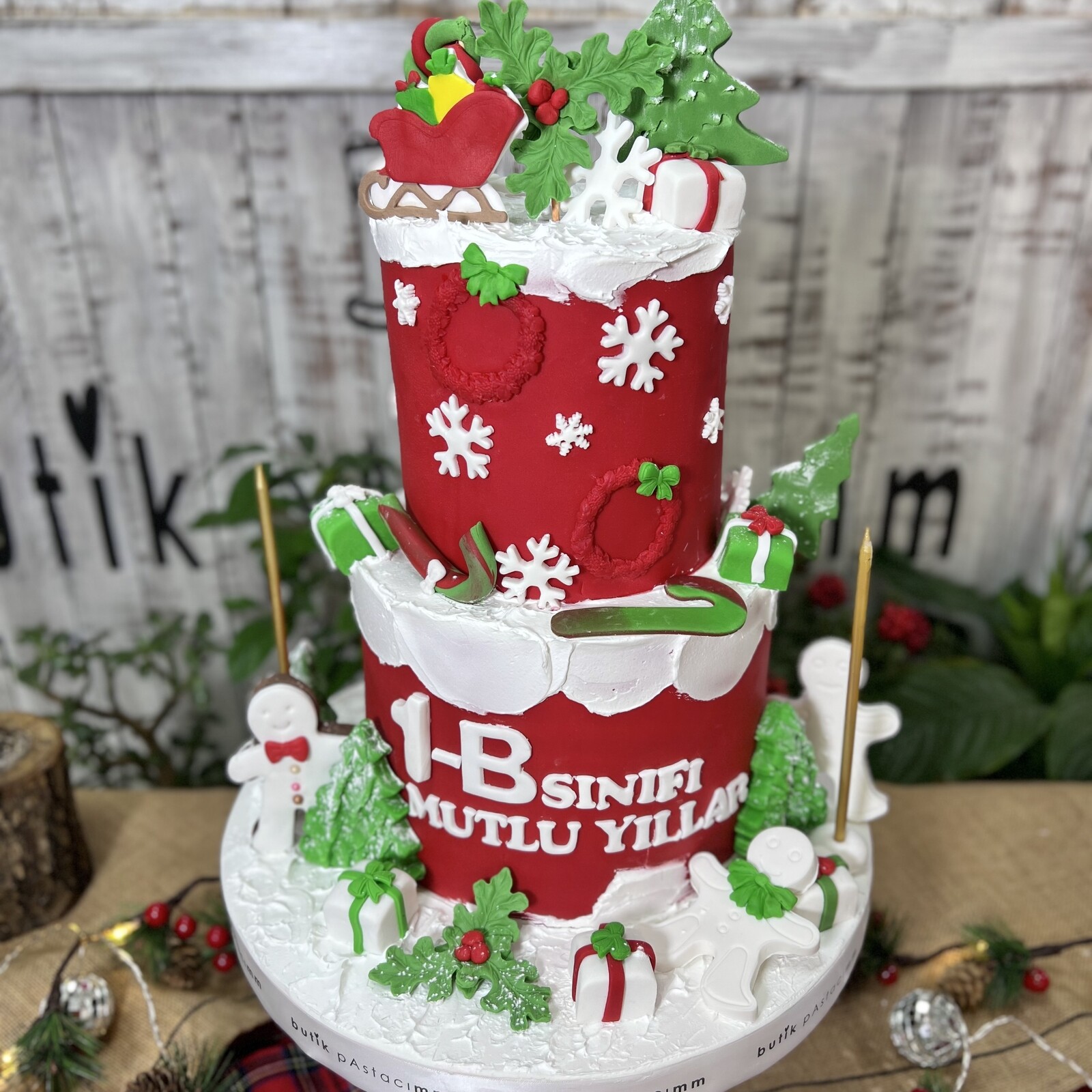 Okullara Özel Yılbaşı Pastası