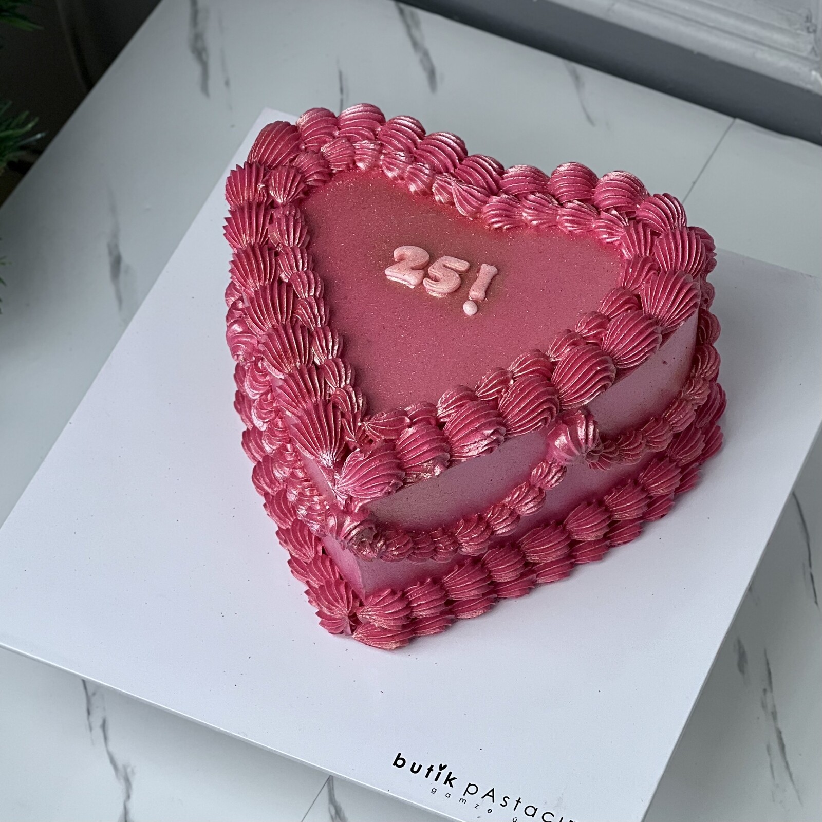 Rose Gold Kalpli Simli Yazılı Pasta