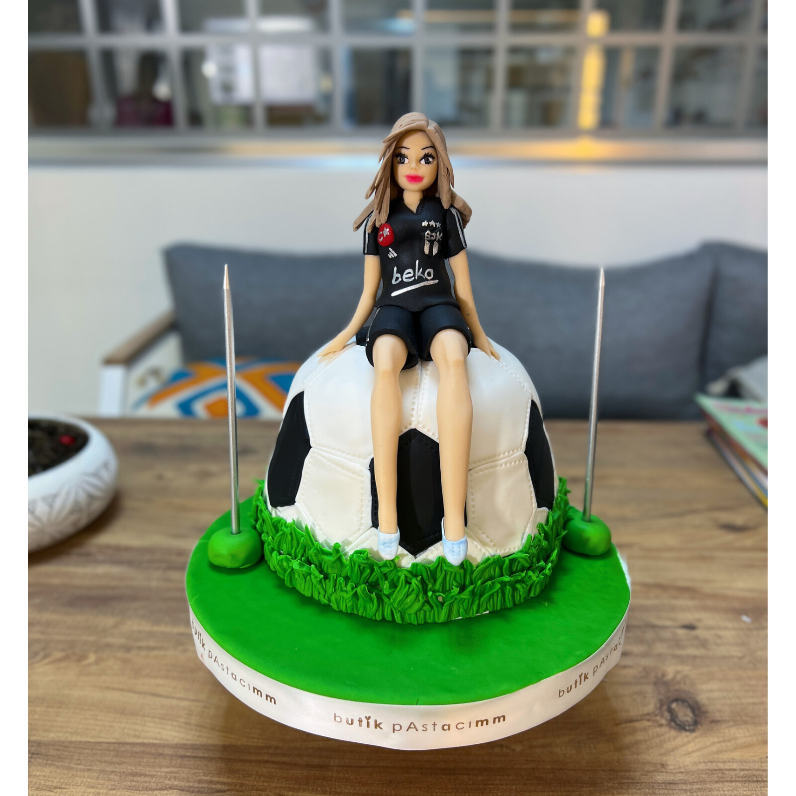 Taraftar Formalı Kişiye Özel Figürlü Pasta