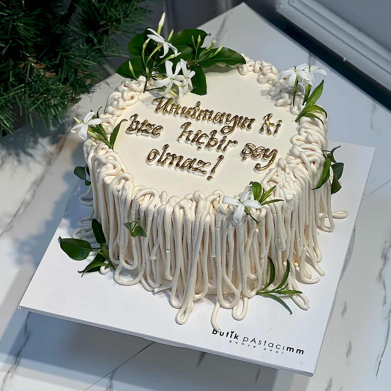 Vintage Dizayn Yazılı Pasta