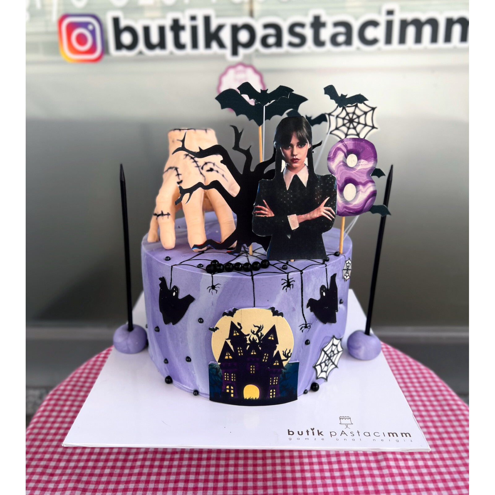 Wednesday Çocuk Pastası