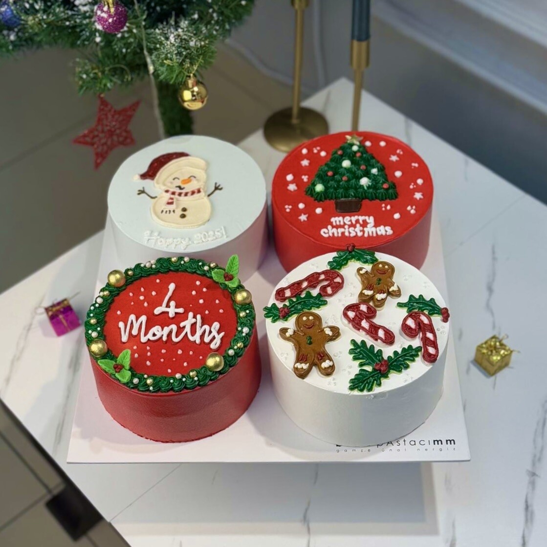 Yeni Yıl Süslemeli Kremalı Yazılı Pastalar