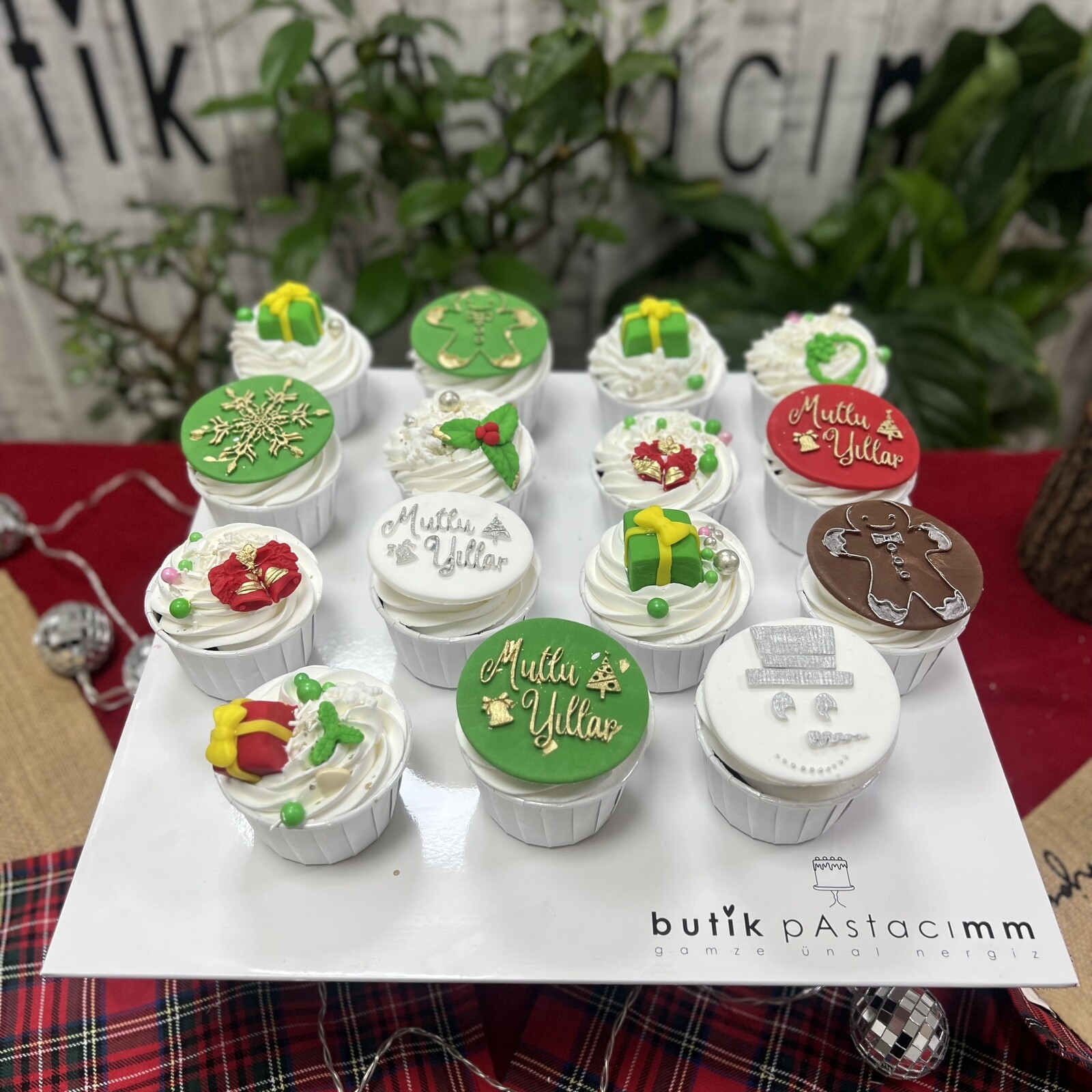 Yılbaşına Özel Tasarım Cupcake