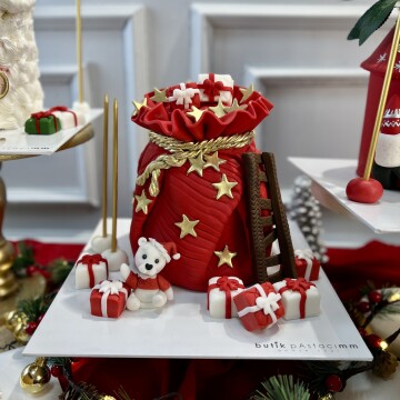 Hediye Temalı Yeni Yıl Pastası