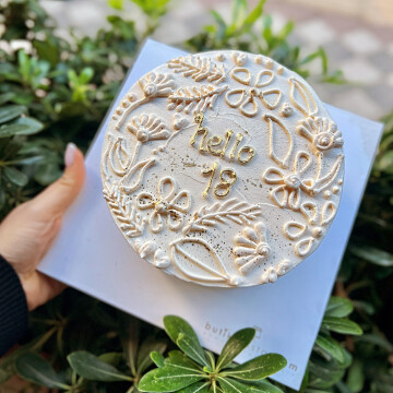 18 Yaş Temalı Yazılı Pasta