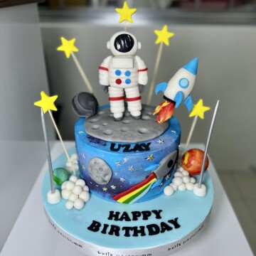 Astronot Gezegenli Çocuk Pastası