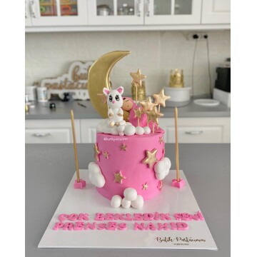 Ay ve Bulut Temalı Çocuk Pastası