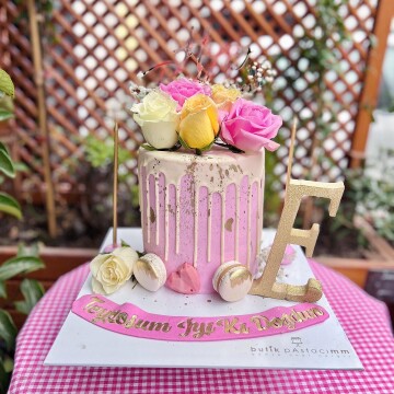 Çiçekli Kişiye Özel Pasta