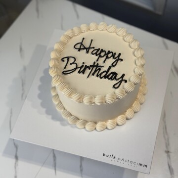Basic Tasarım Doğum Günü Pastası