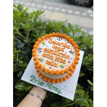 Bekarlığa Veda Edebilirsin Ama Bize Asla Yazılı Pasta