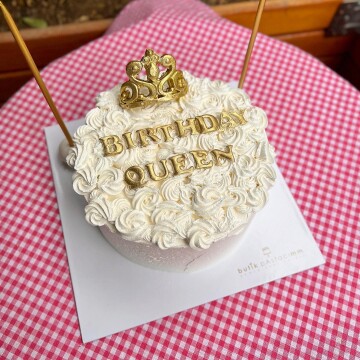 Birthday Queen Yazılı Pasta