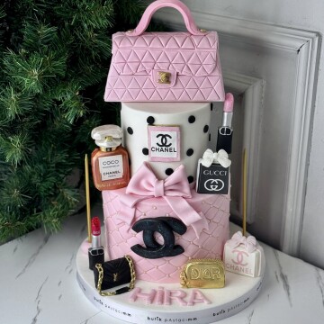 Çanta ve Makyaj Detaylı Tasarım Pasta