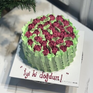 Çiçek Buketi Kremalı Pasta