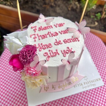 Çiçek Konseptli Yazılı Pasta