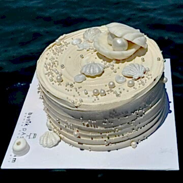 Deniz Kabuklu İncili Pasta