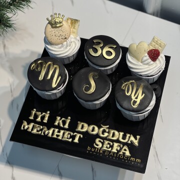 Erkeklere Özel Tasarım Cupcake