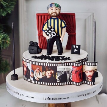 Figürlü Oyuncu Pastası (Film Şeridi Pasta)