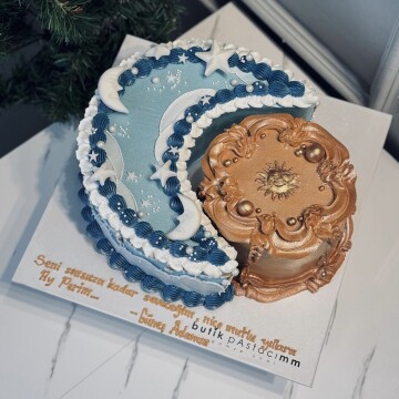 Güneş ve Ay Kremalı Retro Pasta