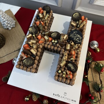 H Harfli İsimli Pasta