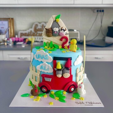 Hayvan Çiftliği Çocuk Pastası