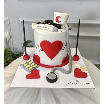 Hemşirelere Özel Tasarım Pasta