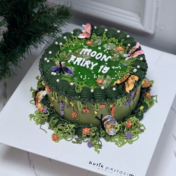 İlginç Pinterest Pastası (Orman-Göl Temalı)