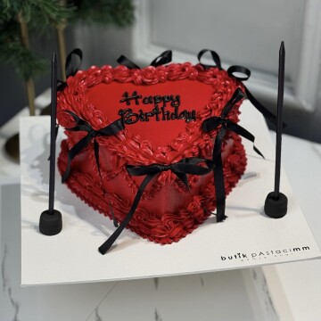 Kırmızı Kurdeleli Kalpli Yazılı Pasta