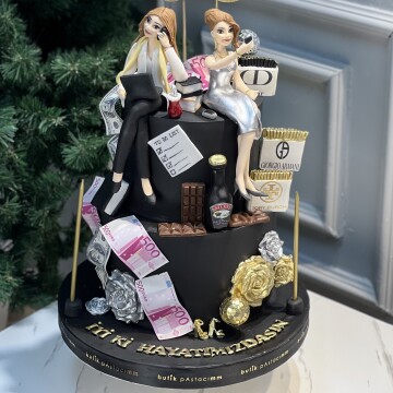 Kişiye Özel Kadın Figürlü Pasta