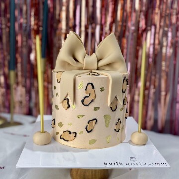 Leopar Dizaynlı Kurdele Pasta