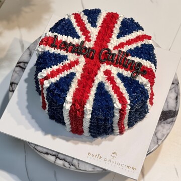 London Calling Kremalı Yazılı Pasta