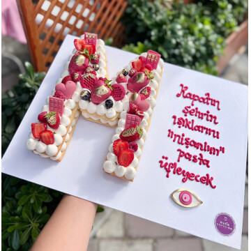 M Harf Kurabiye Pasta