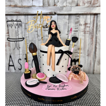 Make Up Konseptli Kişiye Özel Figürlü Pasta