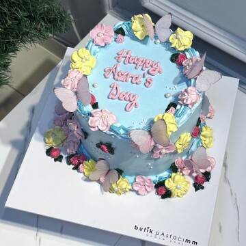 Mavi Renkli Çiçekli Yazılı Pasta