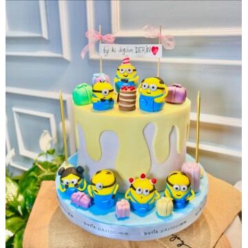 Minion Temalı Çocuk Pastası
