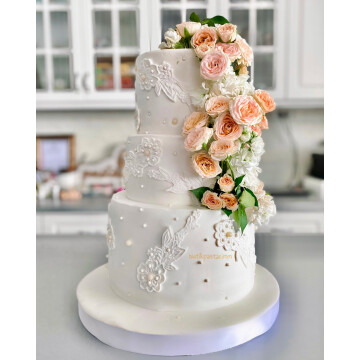 Nişan Konseptli Şeker Hamurlu Pasta