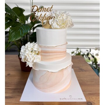 Nişan Konseptli Tasarım Pasta