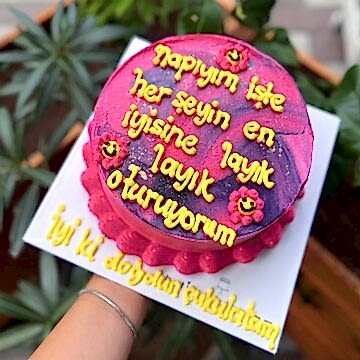 Papatya Detaylı Yazılı Pasta